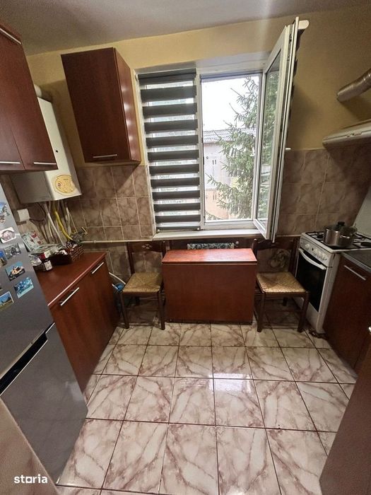 De vanzare 2 camere decomandate, zona Smirodava, mobilat si utilat.