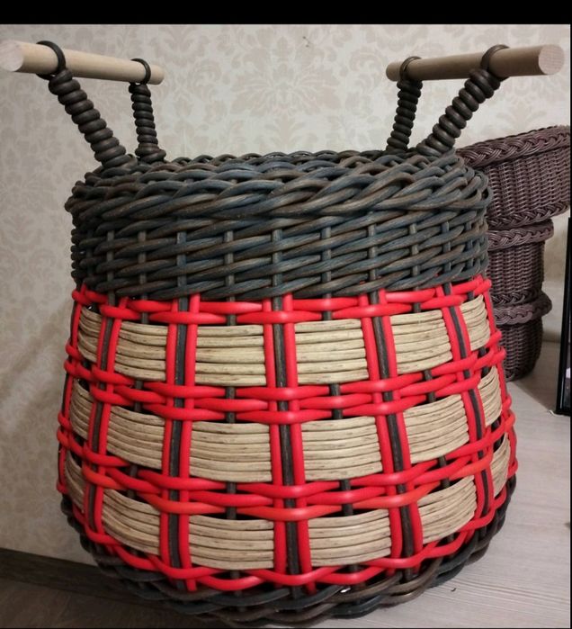 Продам кашпо из ротанга.Ручной работы