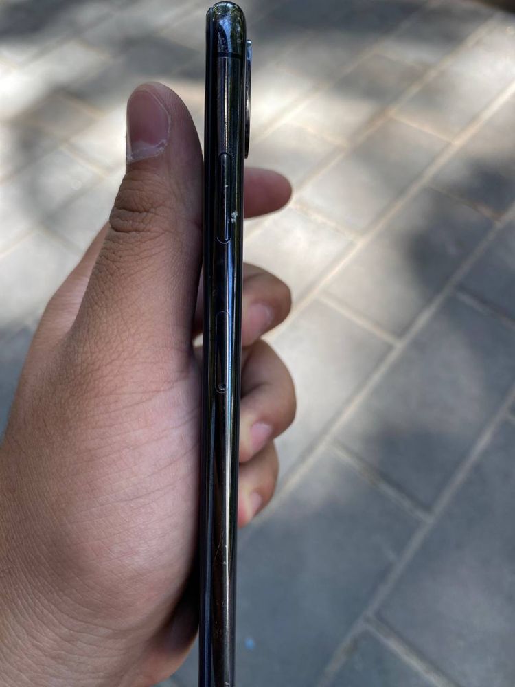 Iphone XsMax sotiladi 64 gb SROCHNA!!!