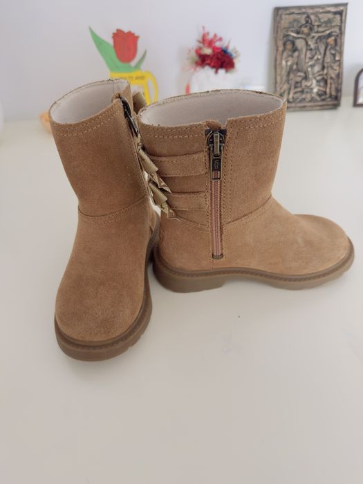 Ghete ugg fetite