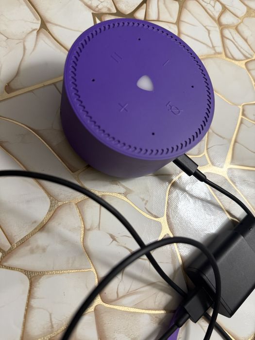 Продам колонку Яндекс Алиса Лайт