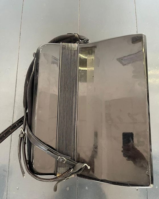 Acordeon HOHNER VOX 5P ATLANTIC IV N 120 Bass Midi -A-