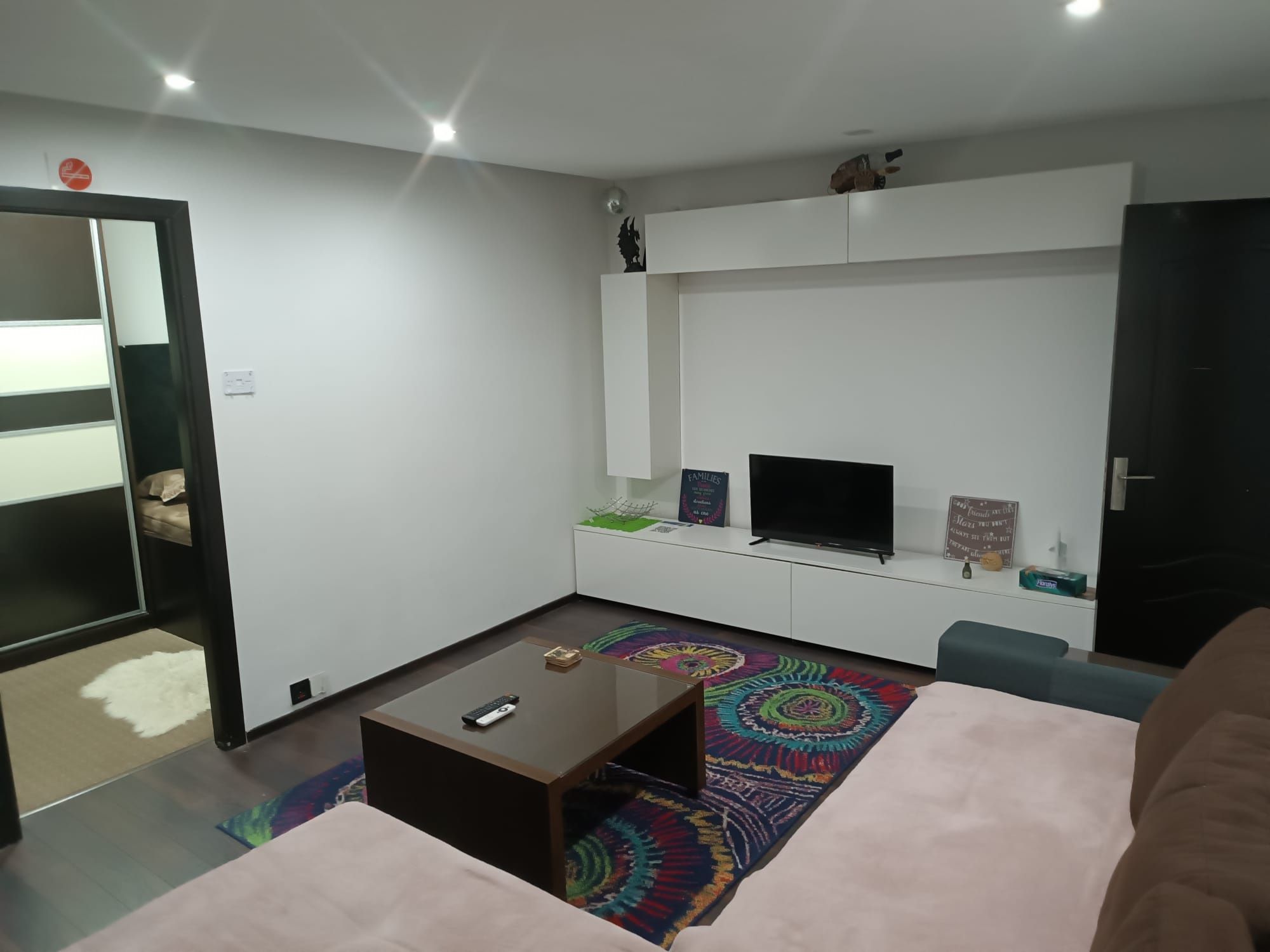 Închiriez  Apartament 2 camere regim hotelier.