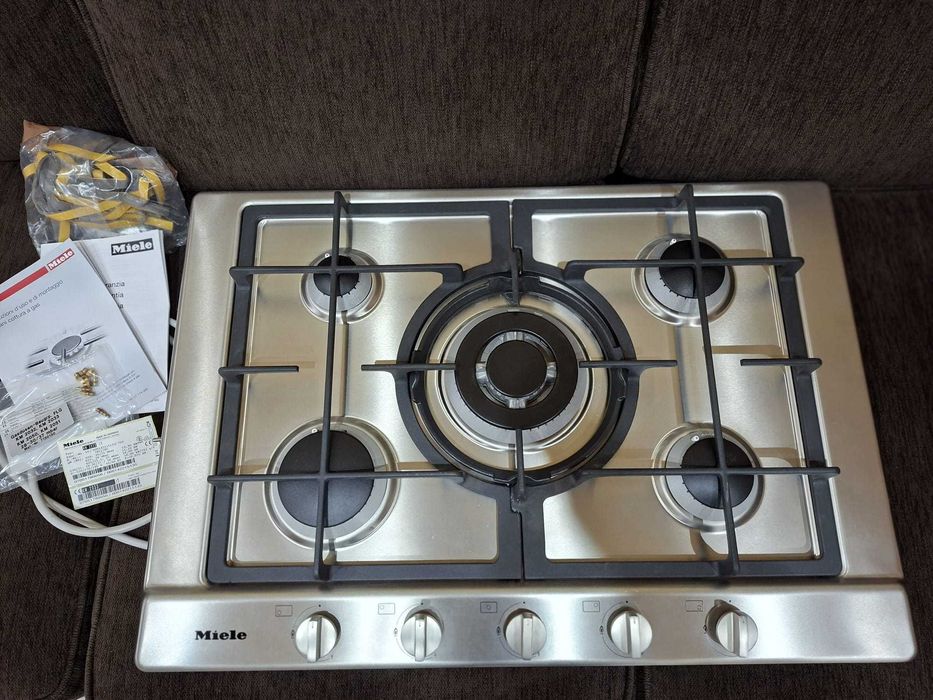 Miele KM 2033 G - Plită pe gaz inox, Gratare fonta, 750/520 mm, Noua