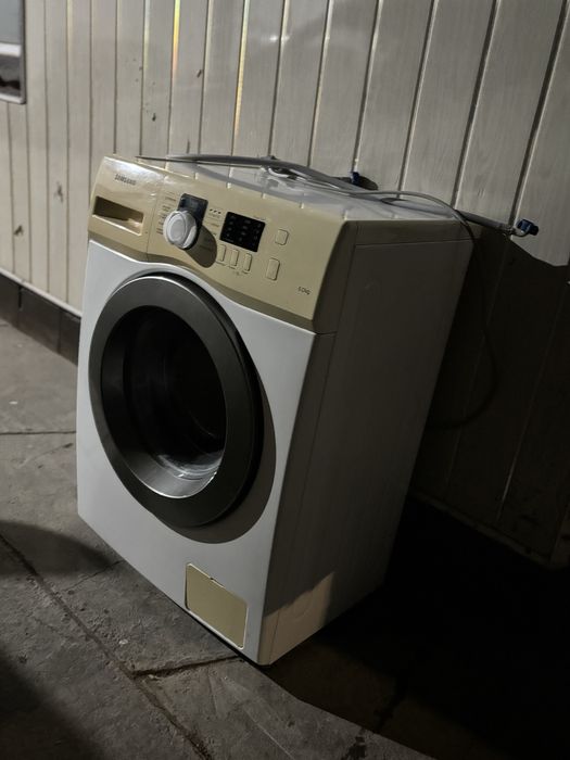 Продаю стиральную машинку автомат