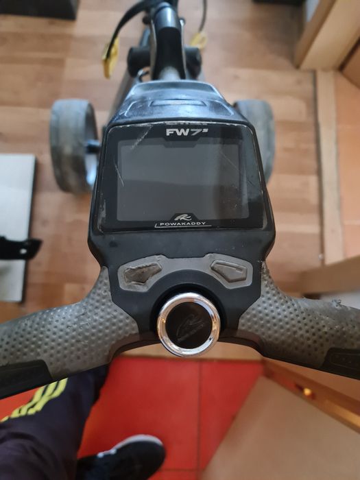 Redus ! Cărucior electric pentru golf