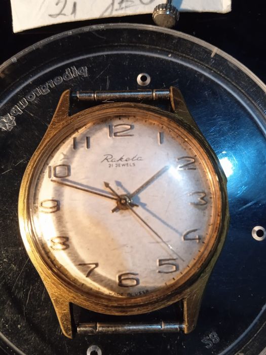 Ceas de mână Raketa