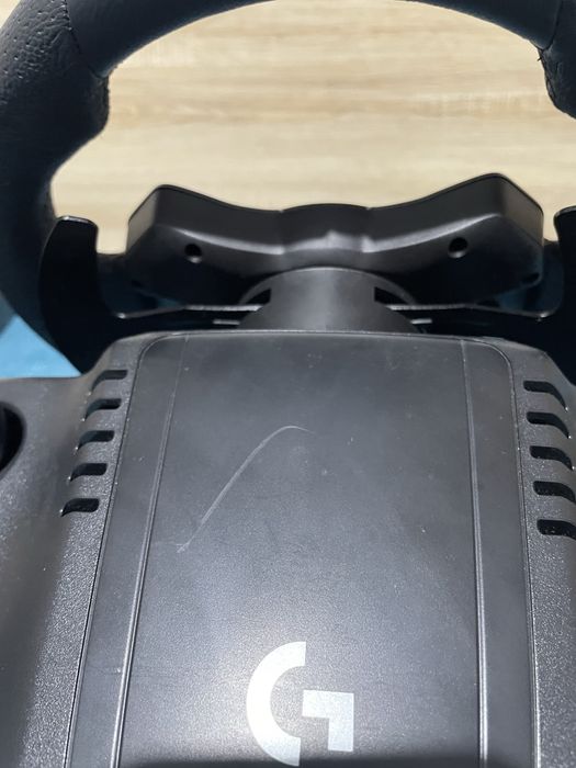 Volan Logitech G923 cu pedale și schimbător