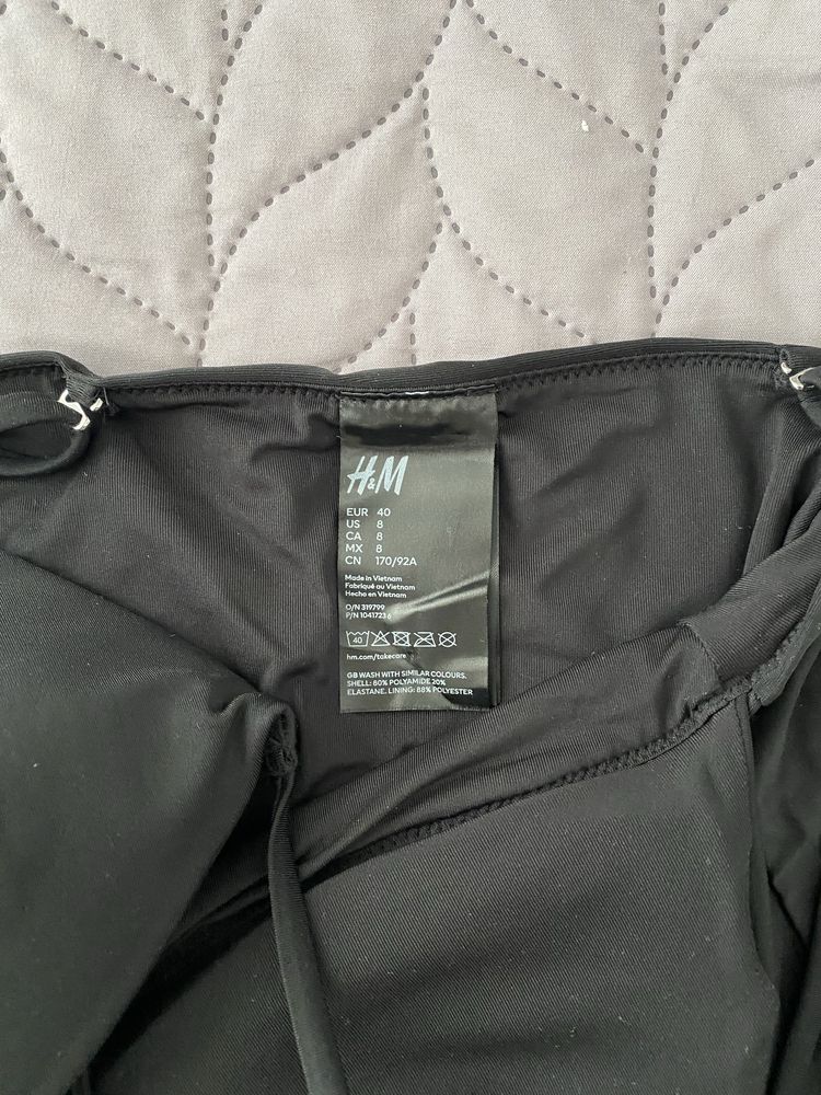 Цял бански H&M…..