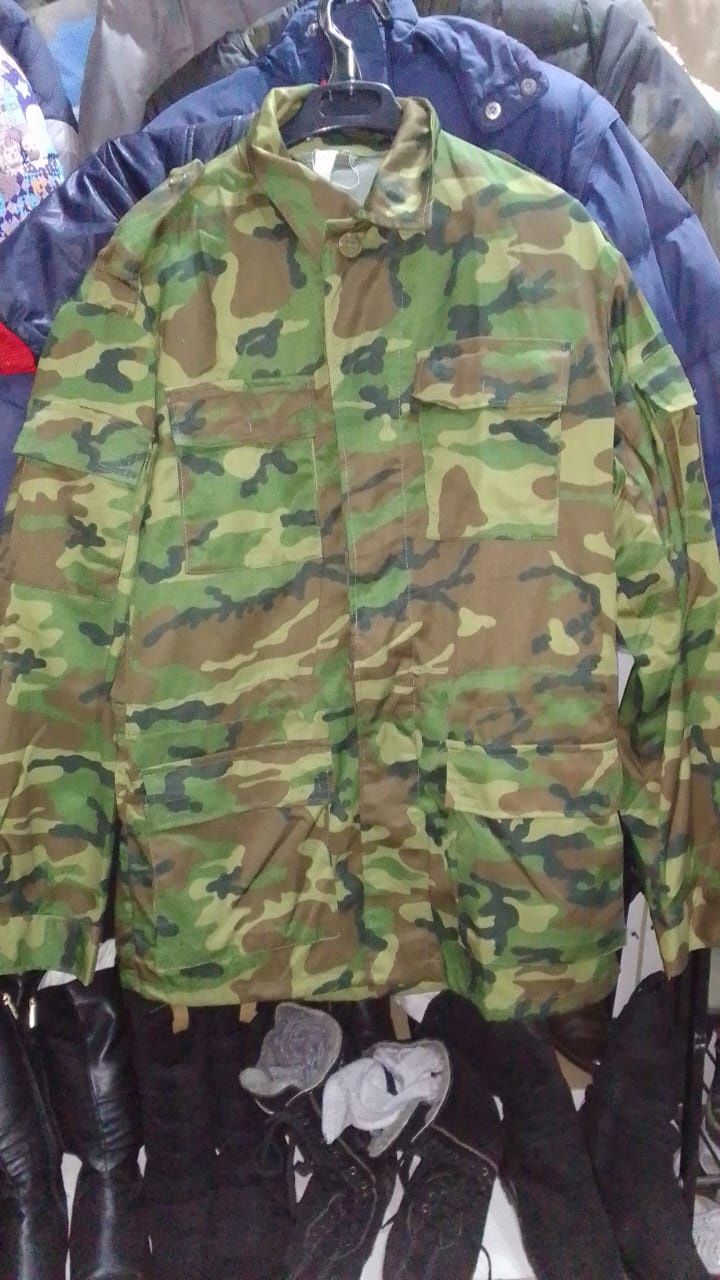 Продам костюм военный