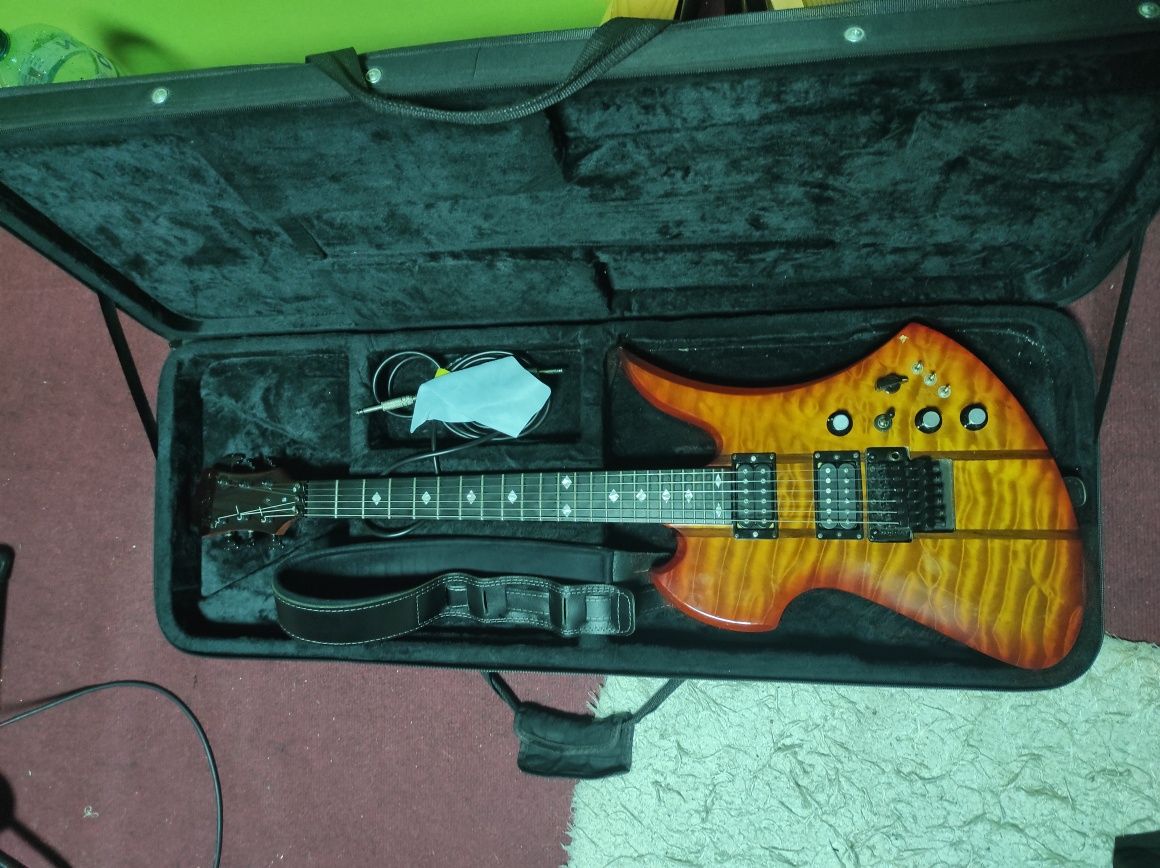 Китара - B.C. Rich Mockingbird Legacy ST with Floyd Rose