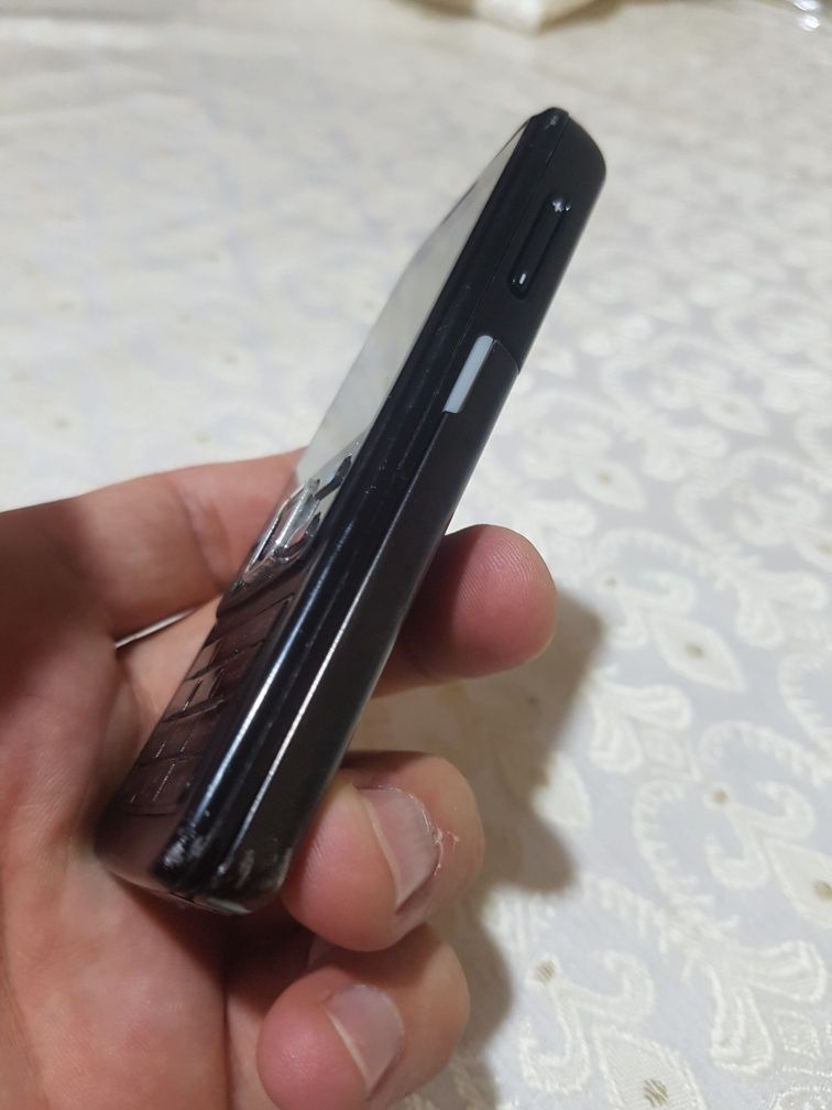 Nokia 6300 black sotladi
