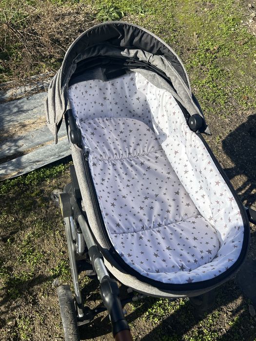 Бебешка количка Moni