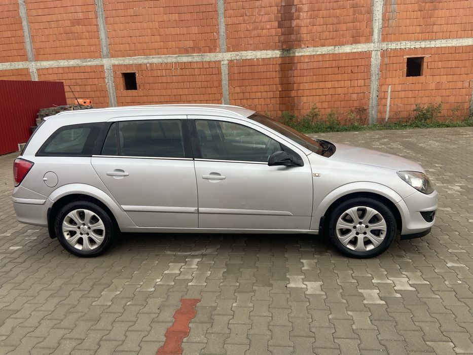 Se vinde Opel Astra H in stare bunâ