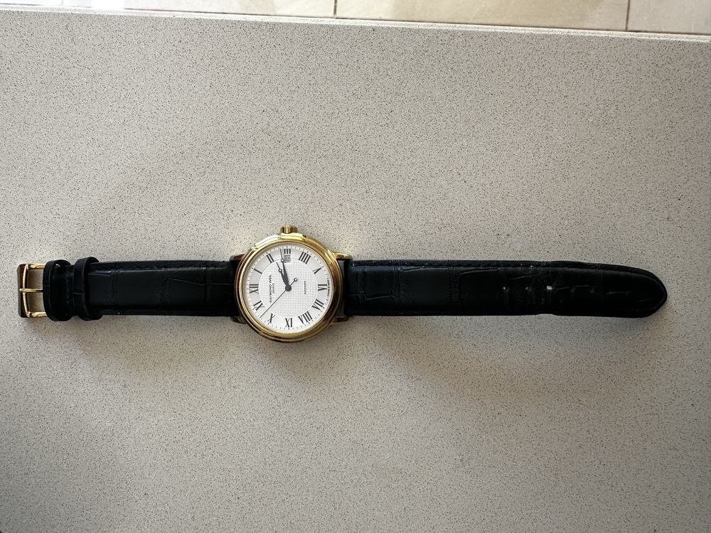 Raymond  Weil Maestro automatic - швейцарски часовник , сервизиран!