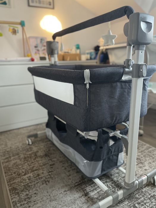 Patut pentru bebelusi cu functie de leganare si muzicala