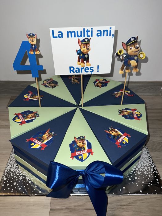 Tort din cutii felie de tort