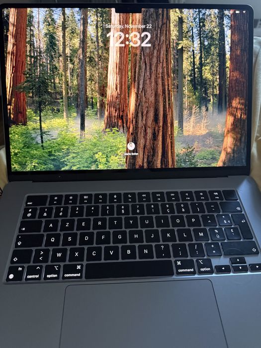 Macbook M3 15”(inch) 526Gb 8RAM