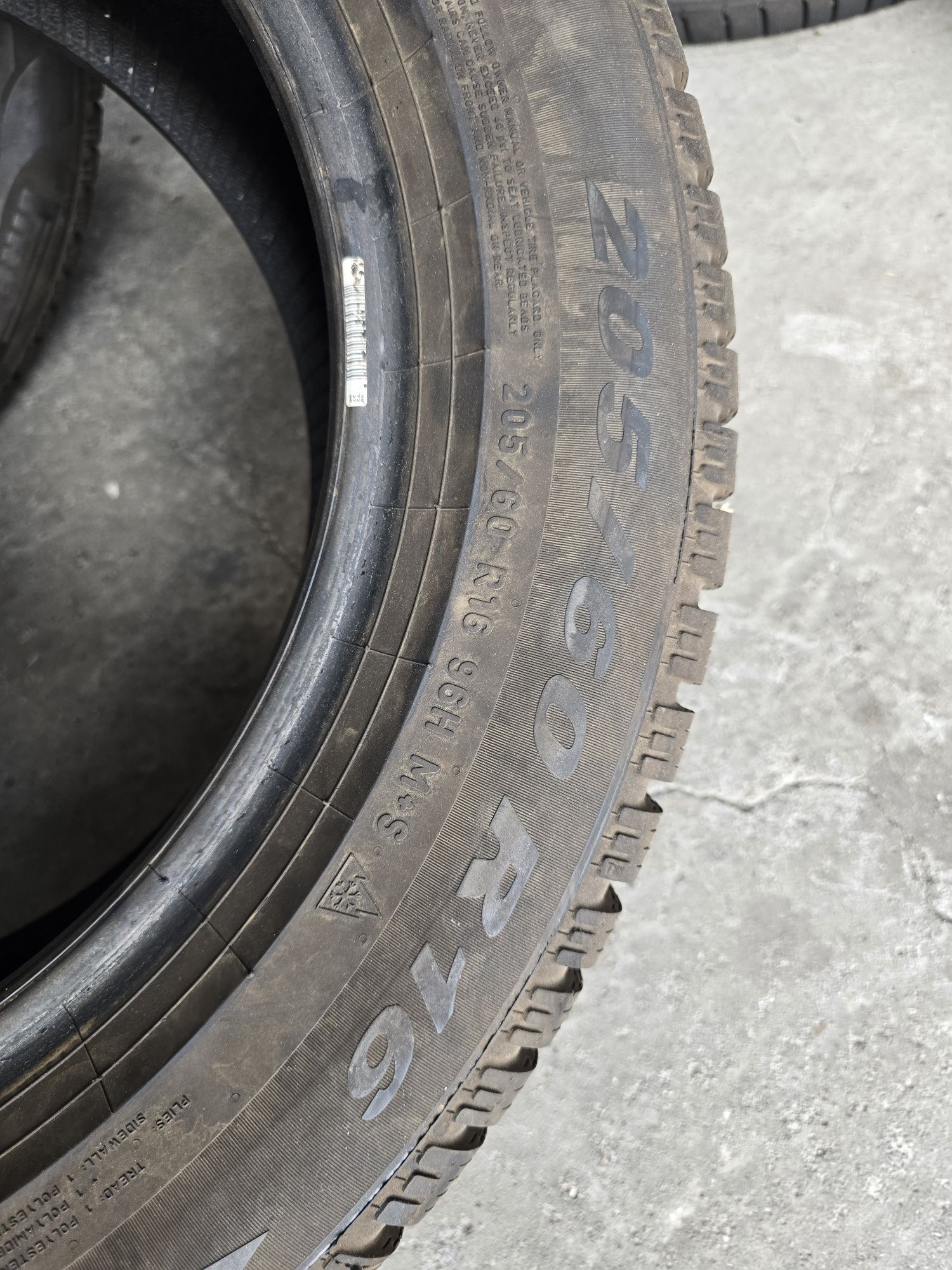 205/60/16 PIRELLI 4бр