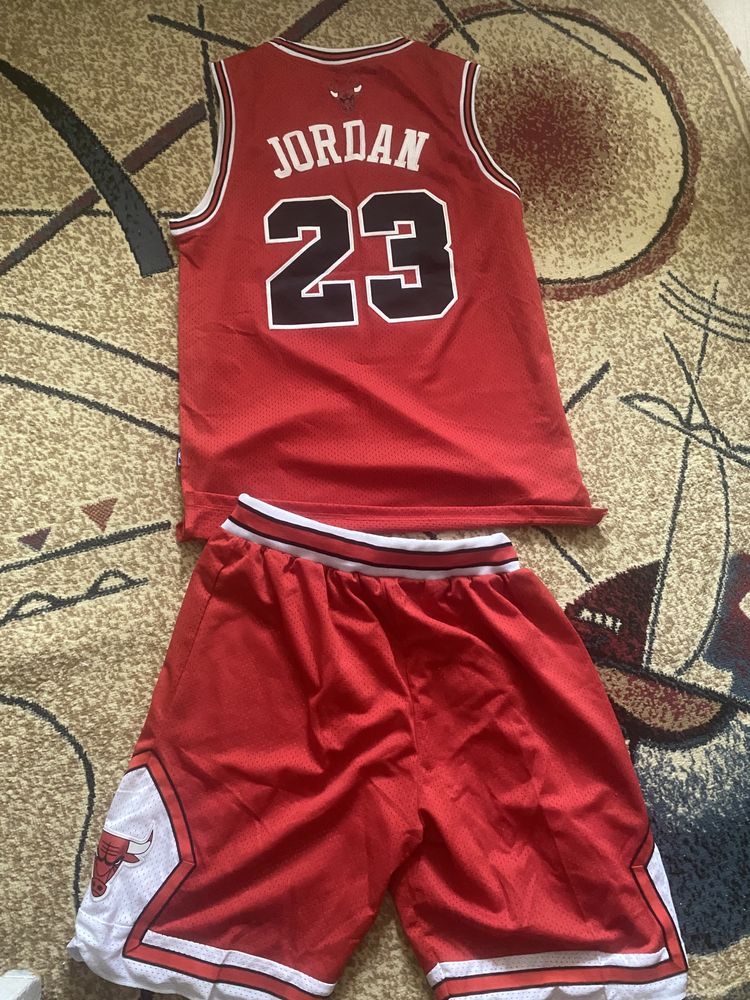 Продам форму JORDAN 23