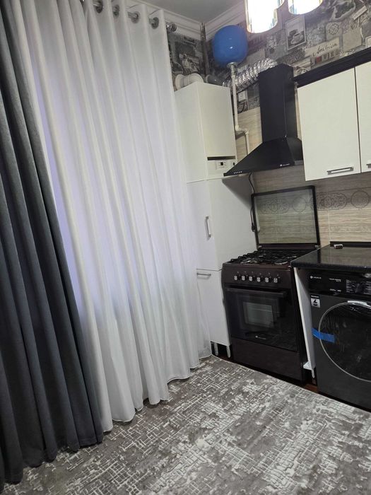 Продаётся 3х комн квартира на 3 этаже Ор-р Горгаз Бухара Сити