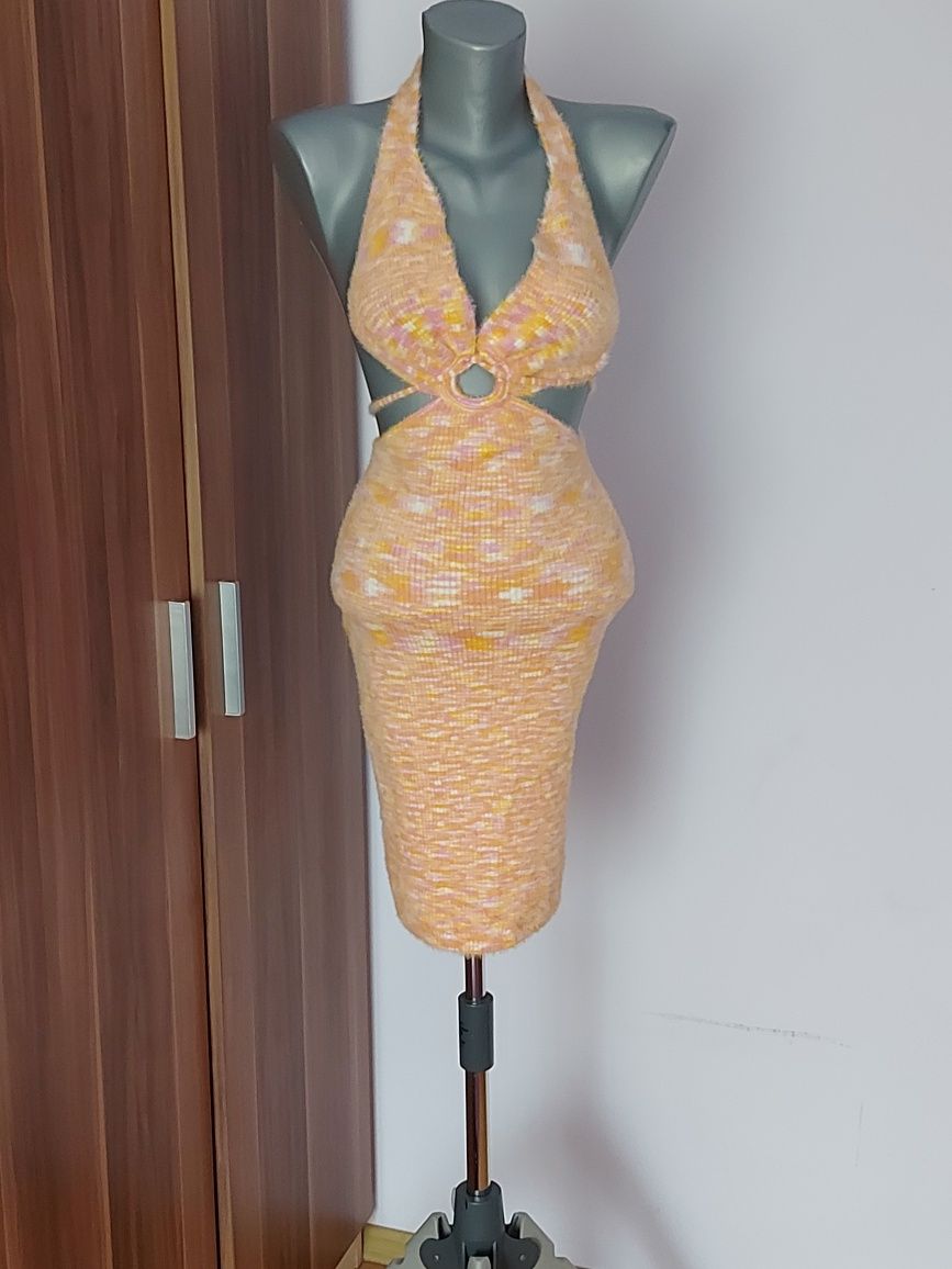 Rochie noua cu etichetacolorata,scurta sexi,marime XS