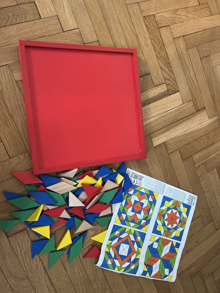 Joc pentru copii, Tangram cu piese de lemn