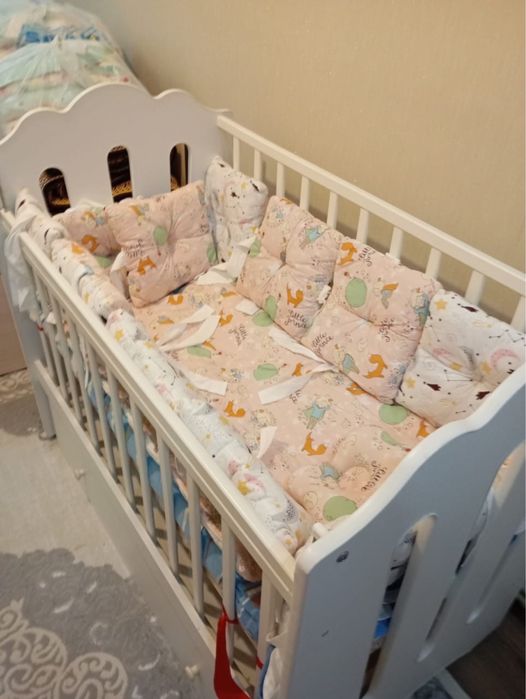 Продам детскую кроватку