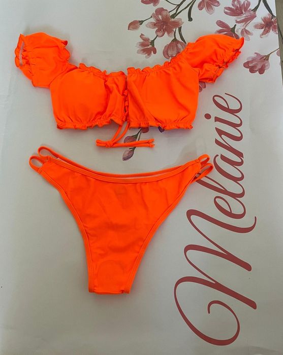 Costume  de  baie