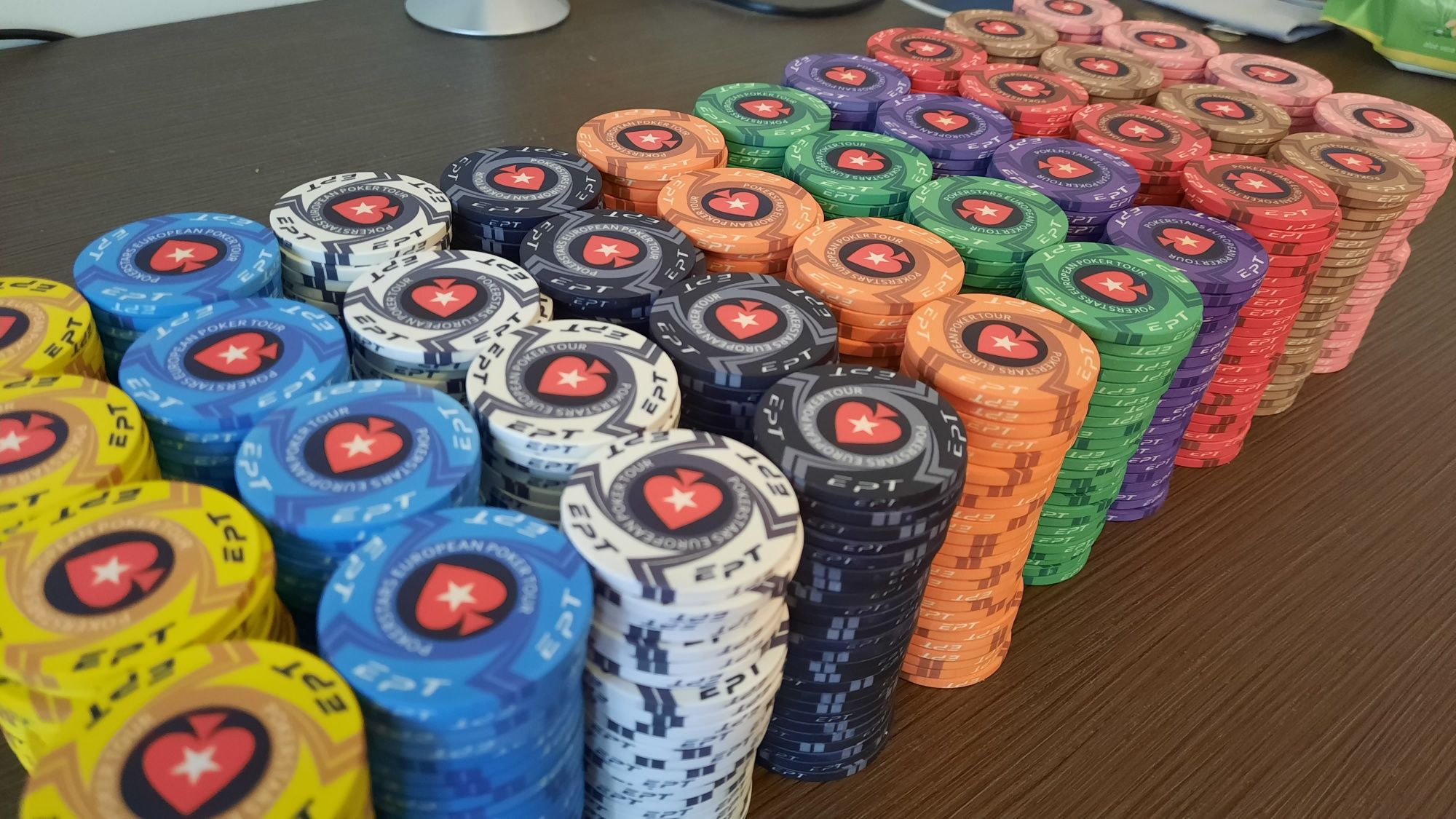 Керамични покер чипове - Нови цветове и бройки в наличност