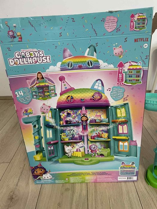 Vând căsuța Gabbys Dollhouse