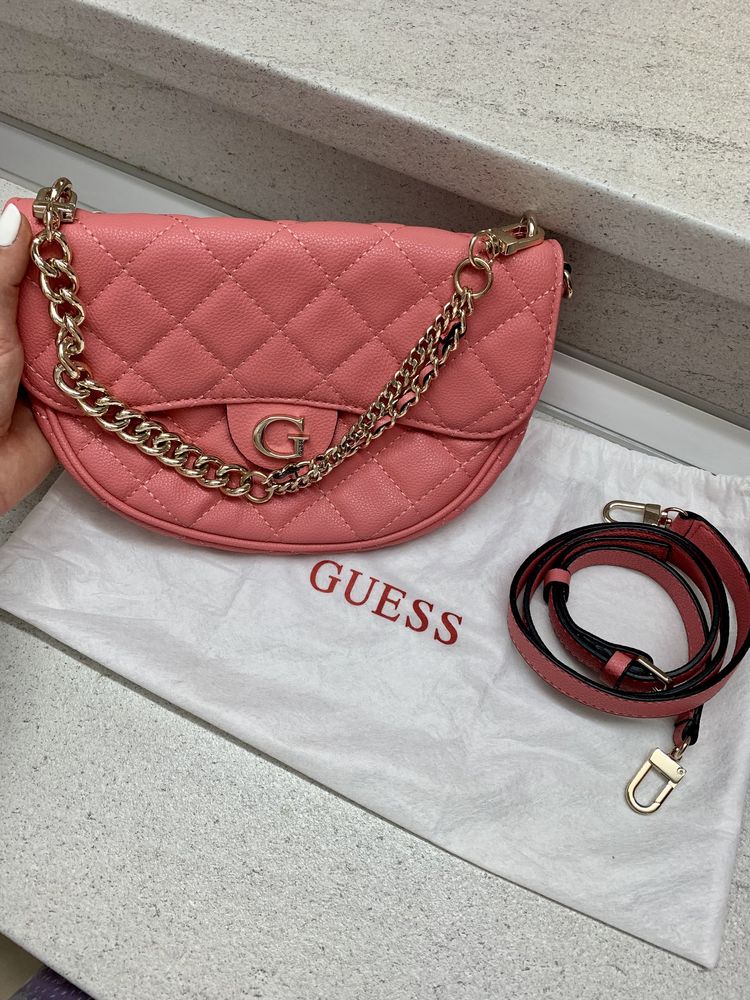 чанта Guess