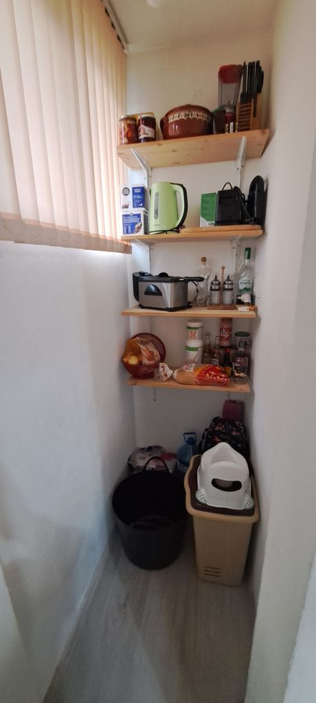 Продава се Тристаен апартамент в Карлово - 66 кв.м за 1005 €/кв.м - Снимка #2