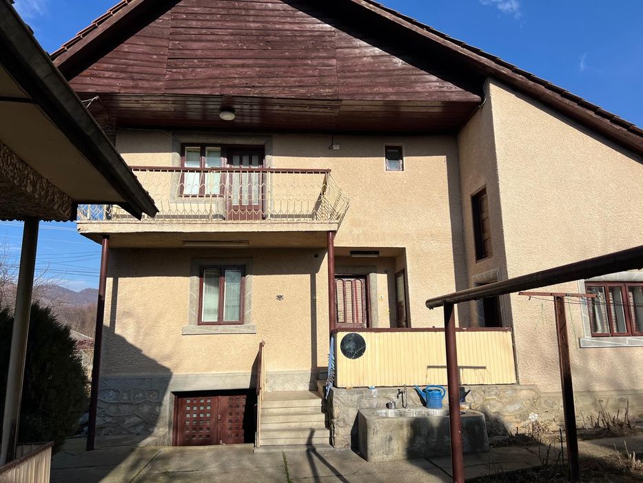 Casă cu Teren, Intravilan – Zona Ponoarele, Județul Mehedinți