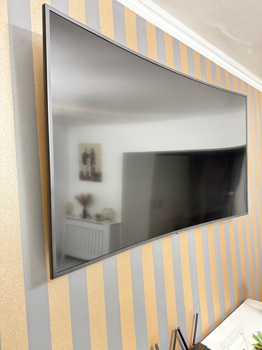 SmartTv Samsung Curbat 4k 140cm