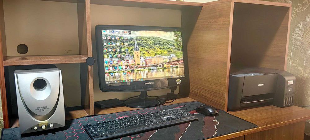 Продаю монитор Samsung Syncmaster b2030 в отличном состоянии!
