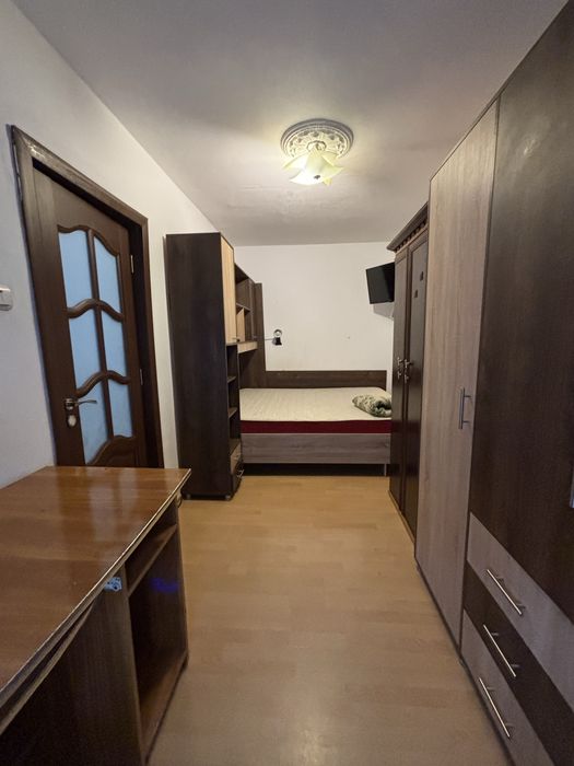 Persoana fizica vand apartament 2 camere nedecomandat in Bacau