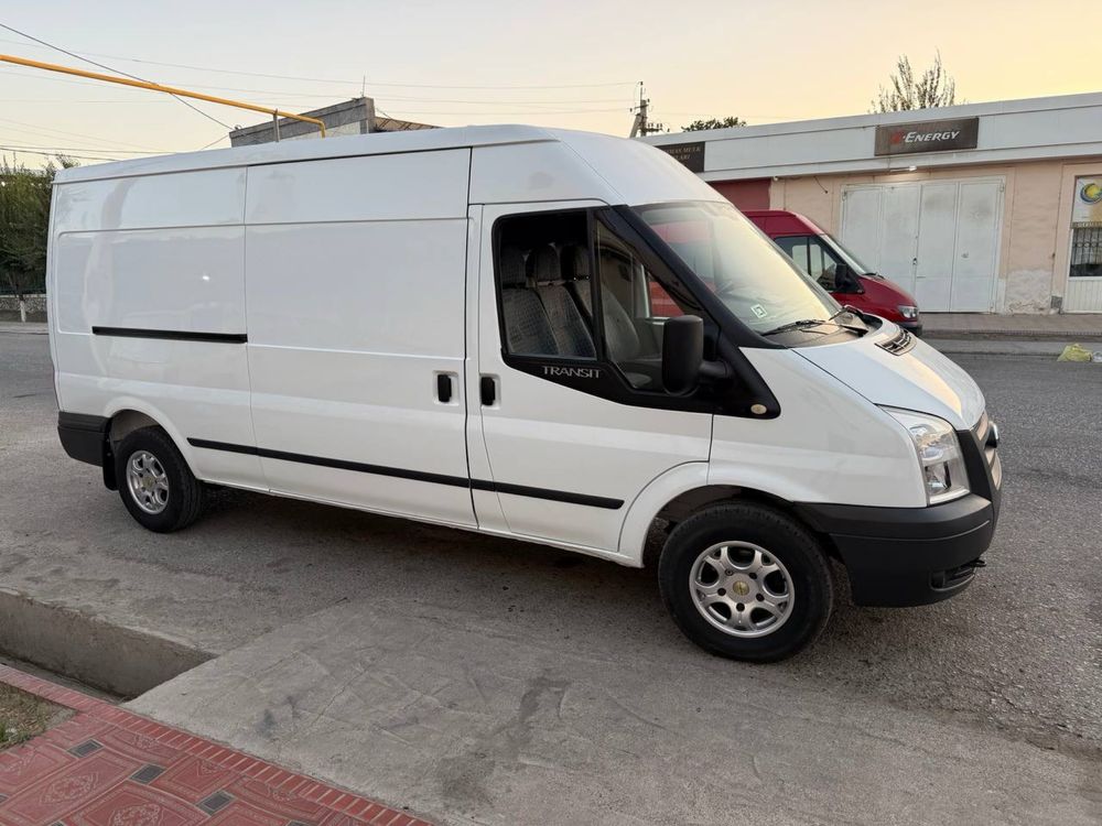Ford transit 2011