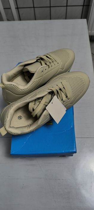 Adidași noi mărimea 41+40
