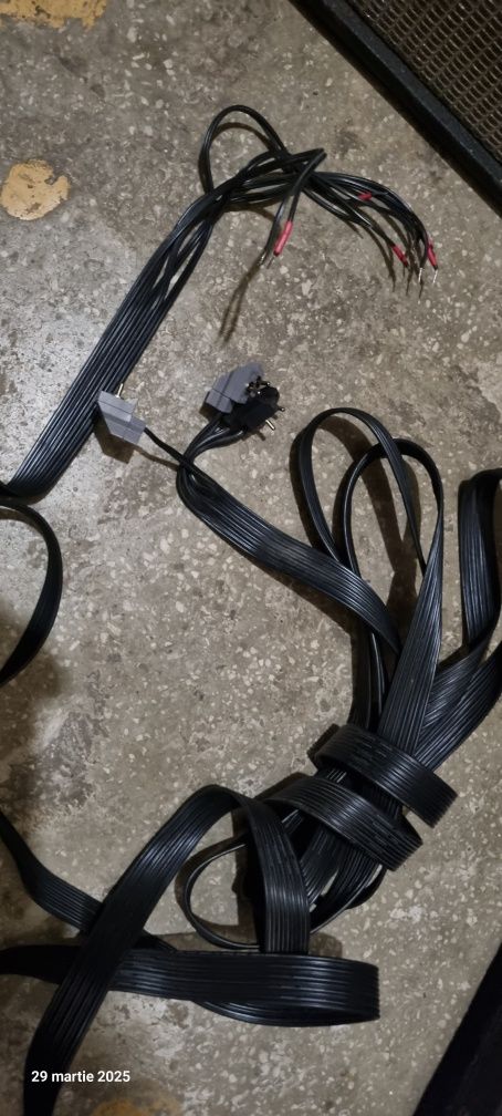 4 sateliți dubli  Bose,cabluri originale Bose