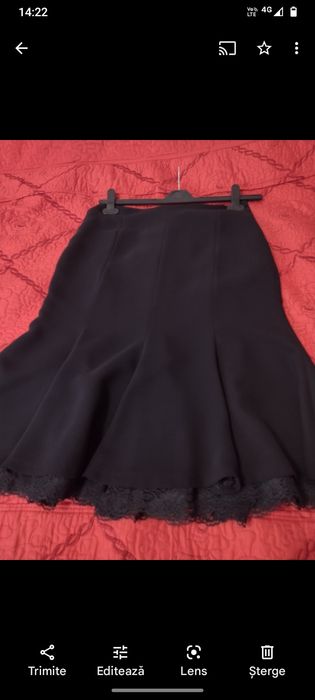 Fusta neagra Zara cu dantela!
