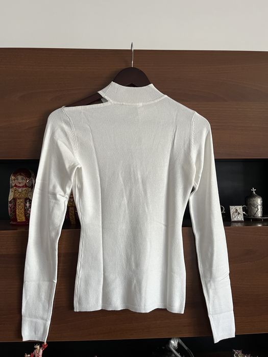 Нова с етикет блуза/финно пуловерче Guess