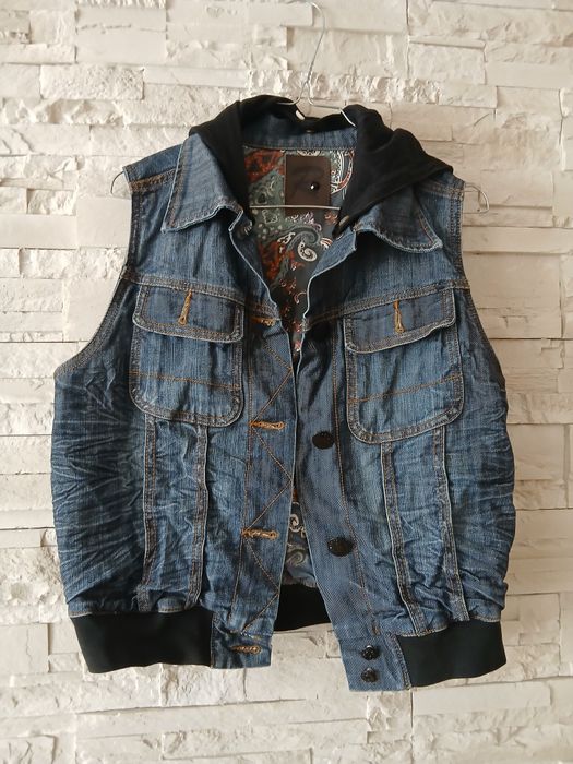 Vesta blugi stare  buna