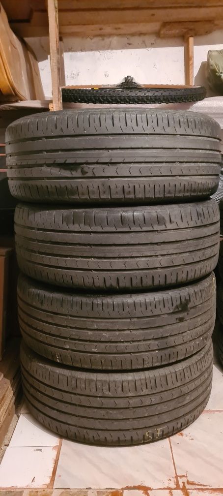 Anvelope ContiPremium Contact 5 215/55/R17