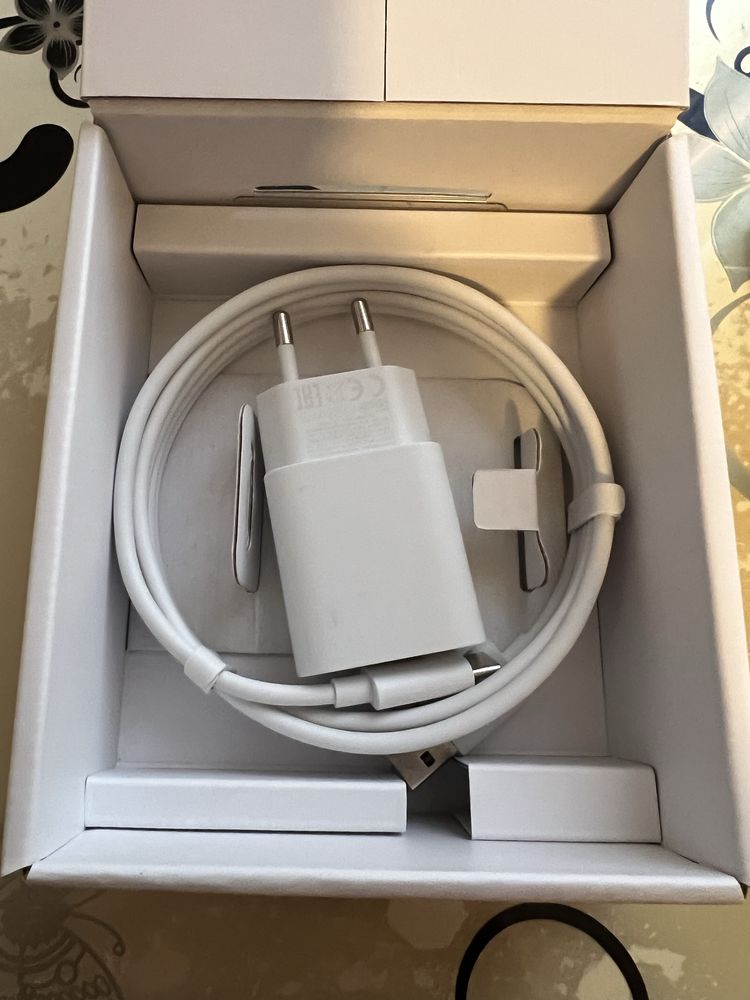 Google Chromecast 4k - бял