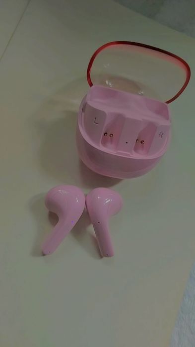 Căști wireless Bluetooth cu carcasă și cablu de reîncărcare