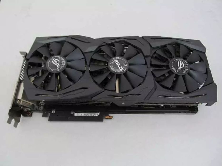 ASUS ROG Strix Vega64 AMD placa video 8GB HBM2