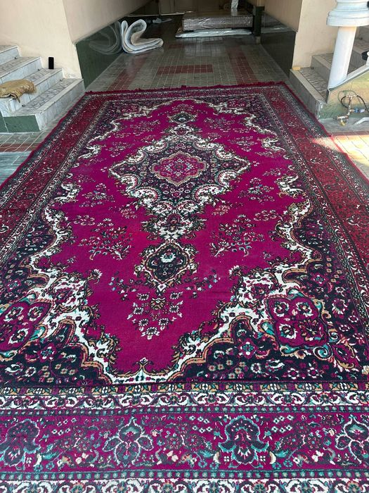 Гилам сотилади холати яхши