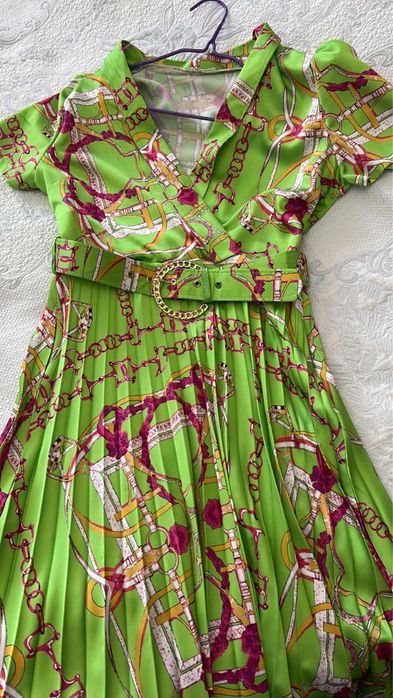 Платье женское.