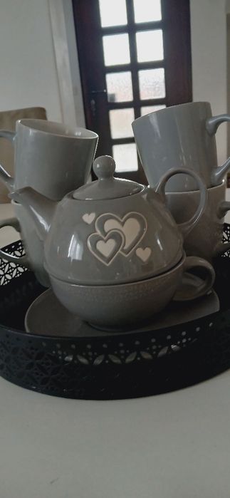 Set vesela cani  ceramica